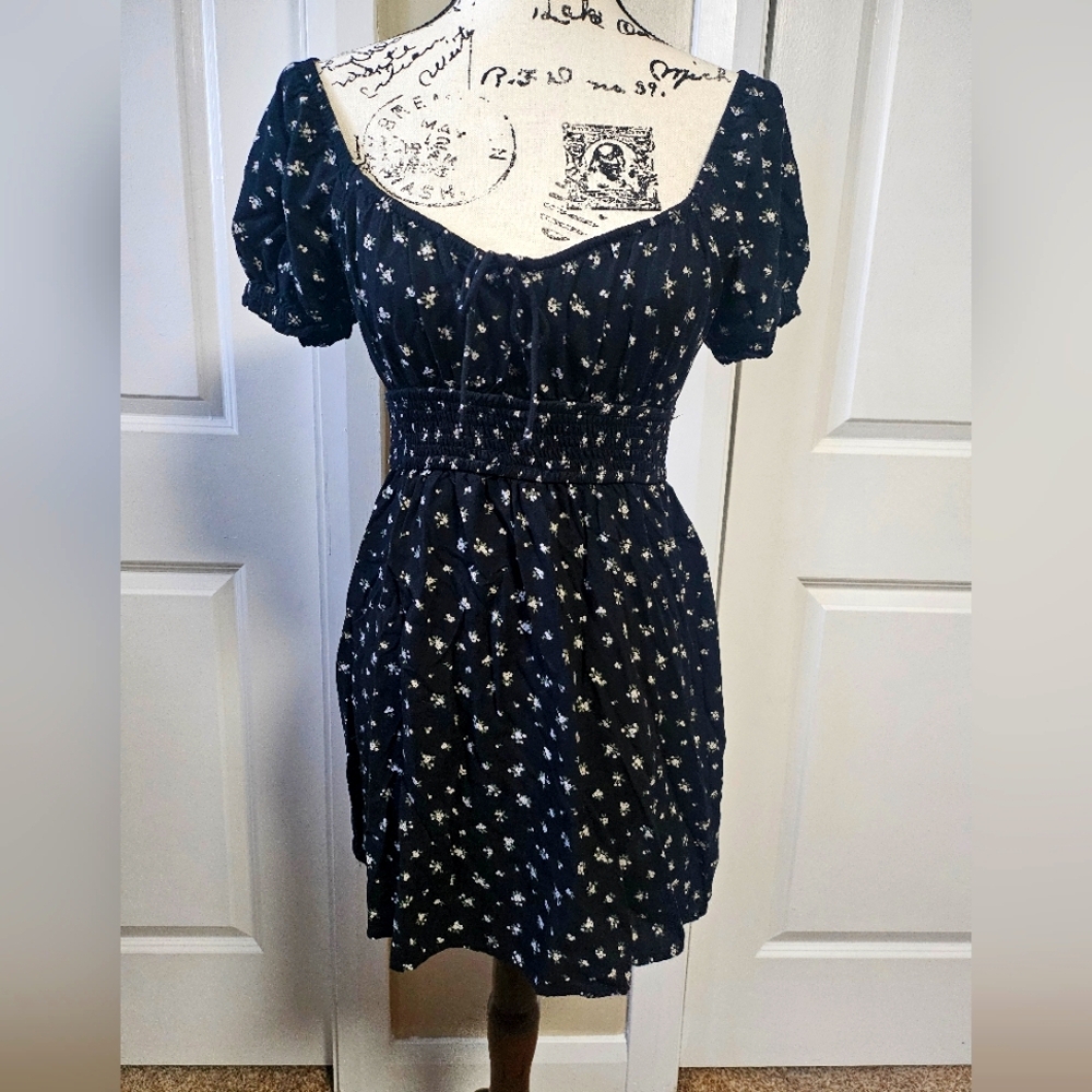 Hollister Floral Dress Black White Size Medium